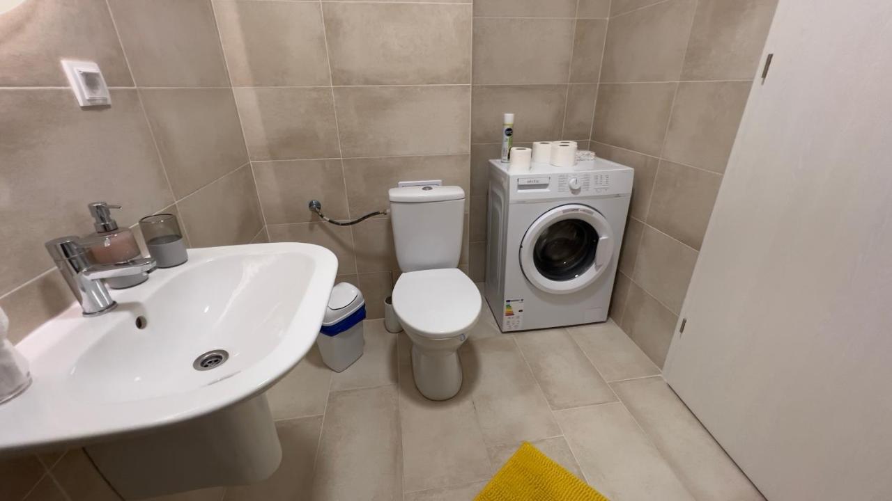 Gavas Apartments Viva City Cluj-Napoca Eksteriør bilde